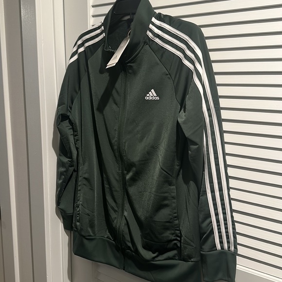 NWT GREEN & WHITE ADIDAS TRACK TOP with zipper down and Front Pocket. Size 1X/2X - Picture 3 of 7